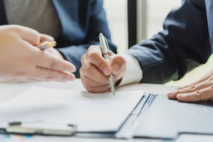 Fixed-price or time-and-materials: which contract to sign