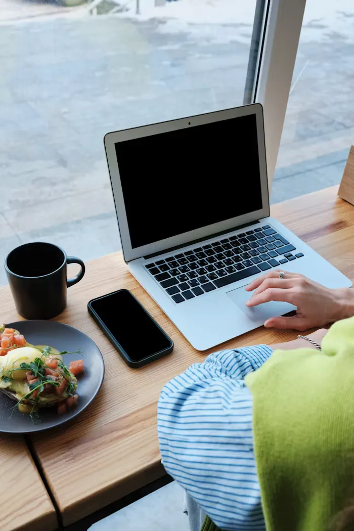Freelancer, agency or your own team