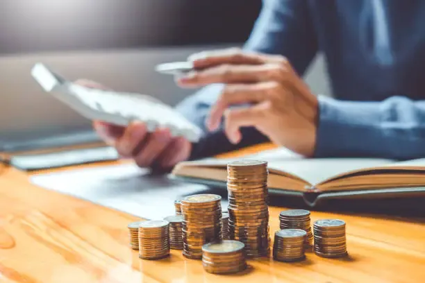 Handling money in software without losing paise